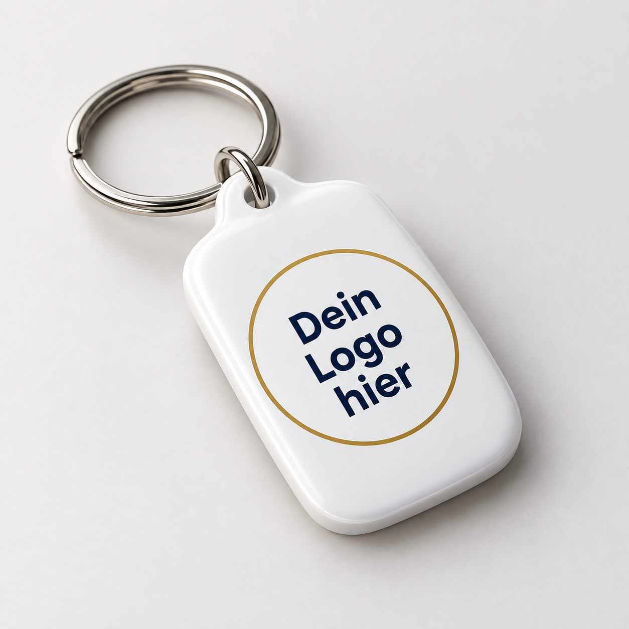 Symbolfoto: NFC-Schlüsselanhänger mit dem Platzhalter Dein Logo hier