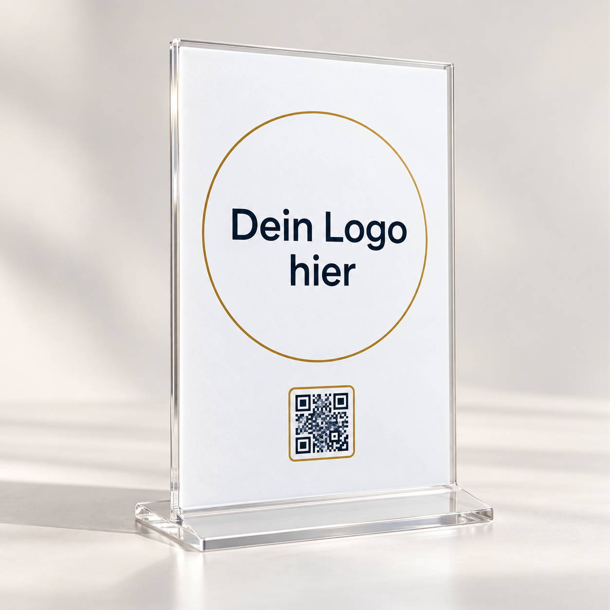 Symbolfoto: Google-Bewertungsaufsteller mit dem Platzhalter Dein Logo hier